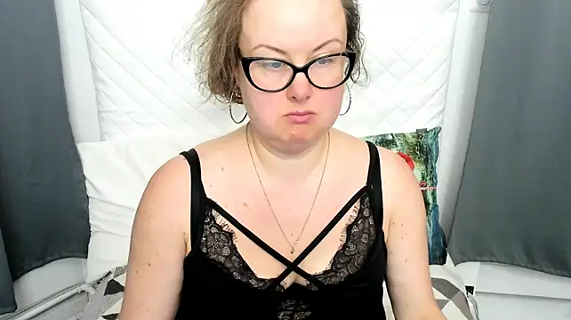 dirtyBonnie live cam preview