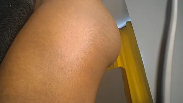 Monah_ebony2030 live cam preview