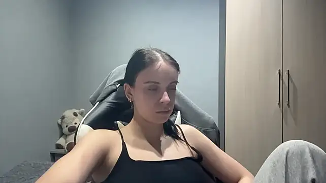 Hisaky live cam on StripChat