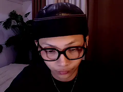 Etherialboytoy4hire