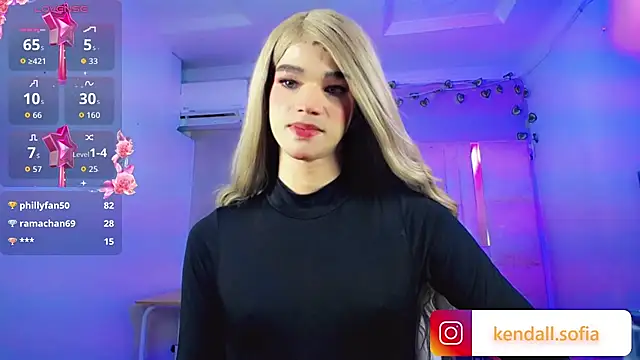 Sophiaa_doll_ live cam on StripChat