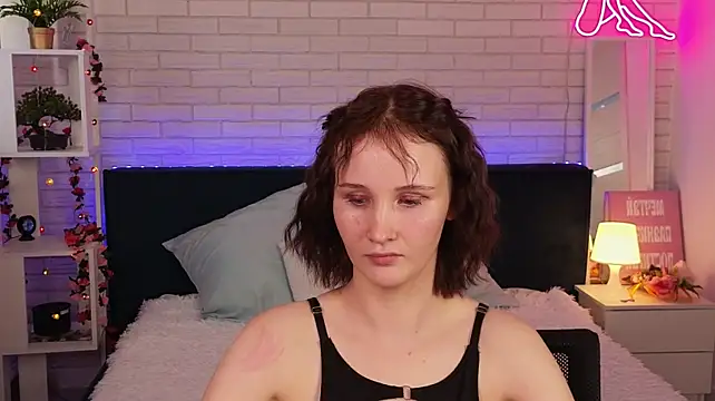 CrystalLili live cam preview