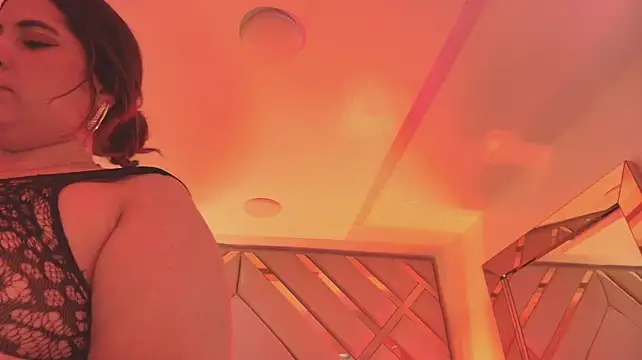 Mia_Pembroke_