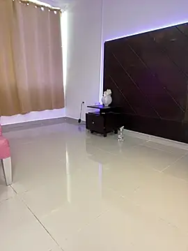 shiora_nova live cam preview