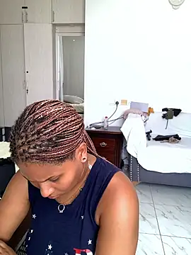 madelltheebony