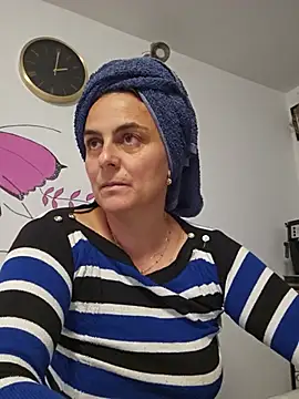 IsabelleCraft live cam preview
