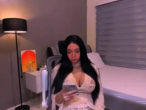 SelenaWhitmore live sex cam