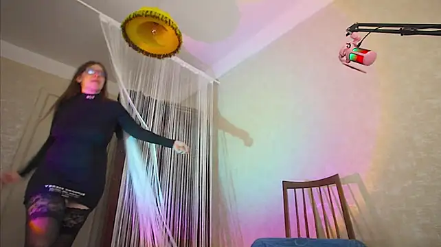 CrazyPinky webcam