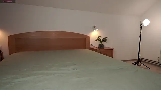 foxeslovefoxes live cam preview