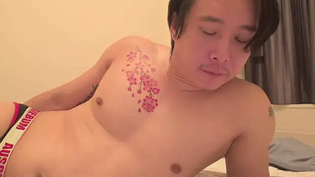 straightsakura live sex cam