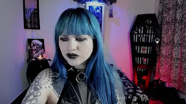 dimmuanddarkness (F young) - tits out 😈✝︎