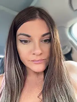 jessycaflame (F milf) - Squirt out in public