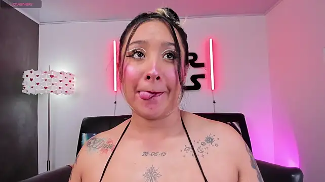 miss_danika webcam