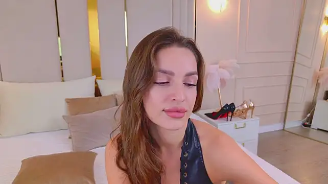 BellaHalles live cam preview