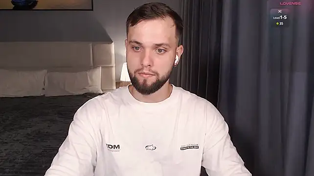 ChillyXO live cam preview