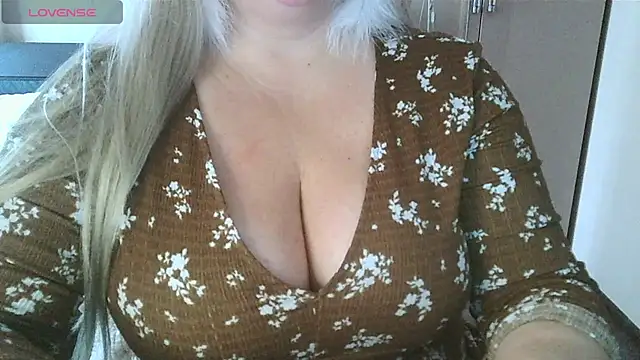 yourmarisexy live cam preview