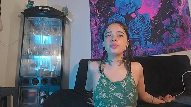 ariana-white- live cam preview