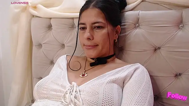 Taliana21 live cam preview