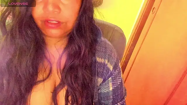 ebonycamelia live cam preview