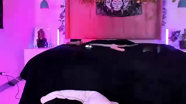 Vickmoon live cam preview