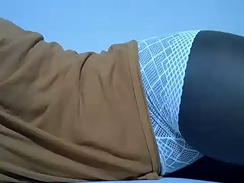 lovey_dovey18 live cam preview