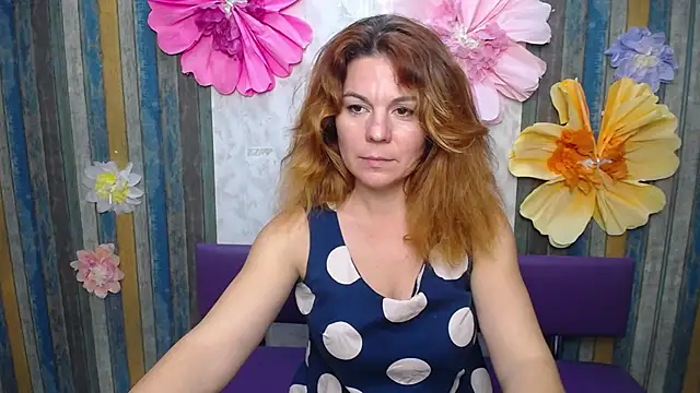 ZheniaNikrasova live cam preview