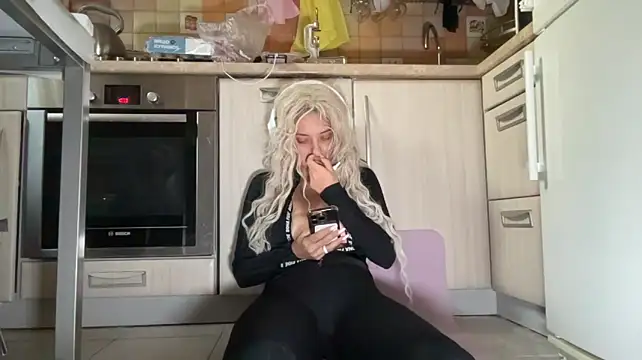 Yeniferyyyy live cam preview