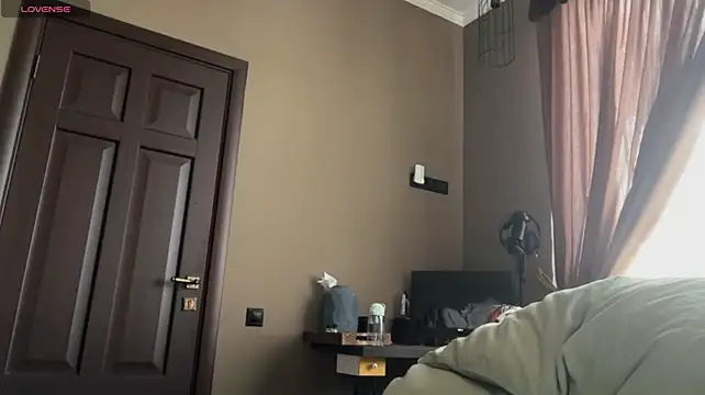 FlaviaDevost live cam preview