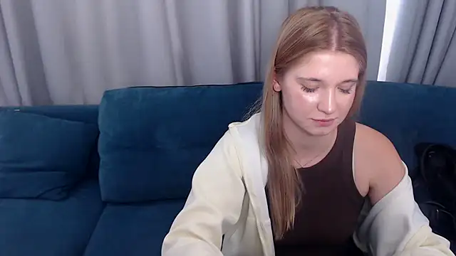 HoneyDoll7 live cam preview
