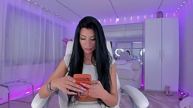 Webcam en directo de la tetona missdiamond_