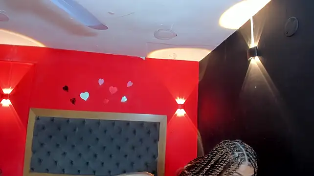 YayaHilton