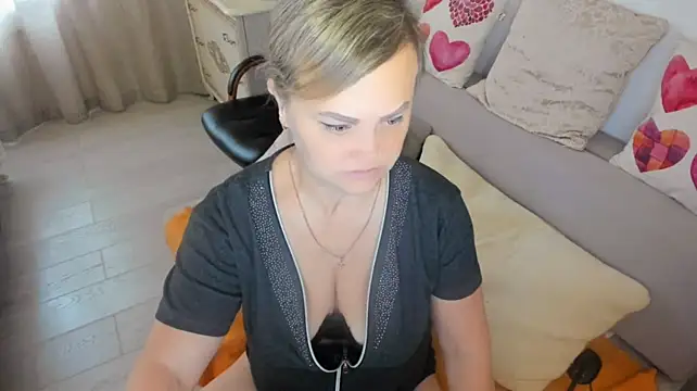 MildMature webcam