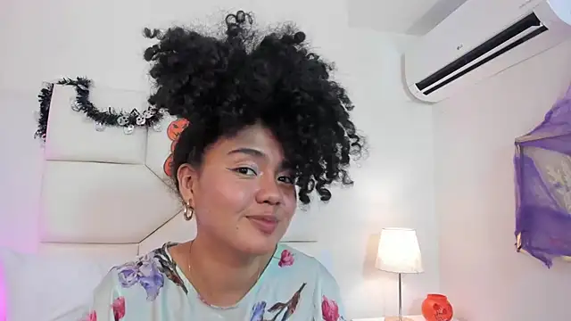 Kiraspell live cam preview