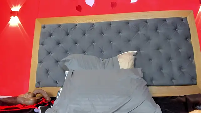 YayaHilton live cam preview