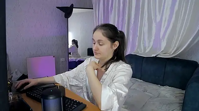 Holliy_Cooper live cam preview