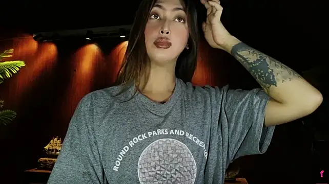 prettybushy live cam preview