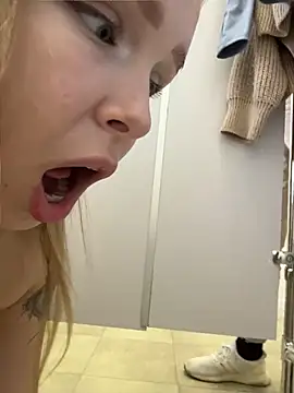 Liza_risky live cam preview