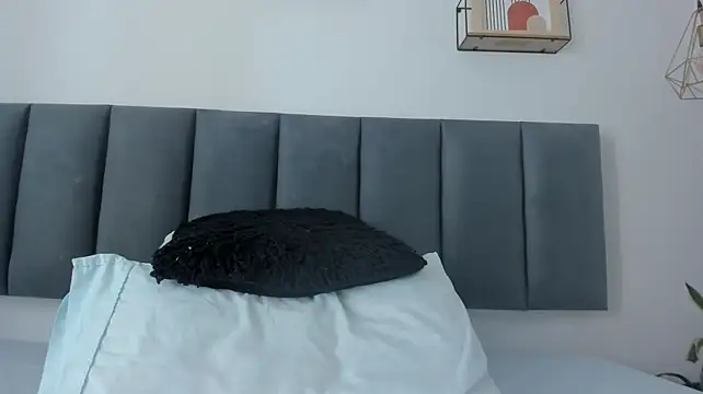 MaraOwen_ live cam preview