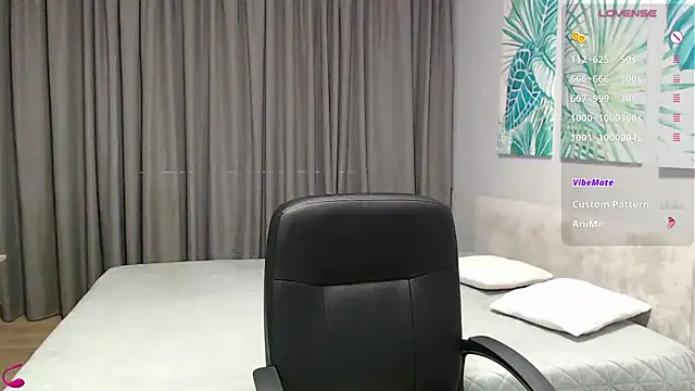 mia_bloomy live cam preview
