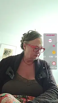 Hot-Muci live cam on StripChat