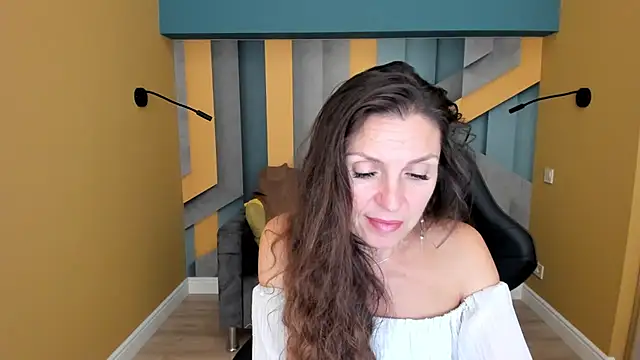 EllaLong live cam preview