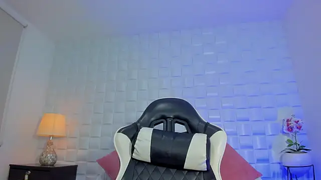 iris_torrez_