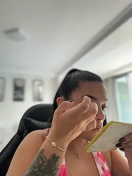 JuanitaMore01