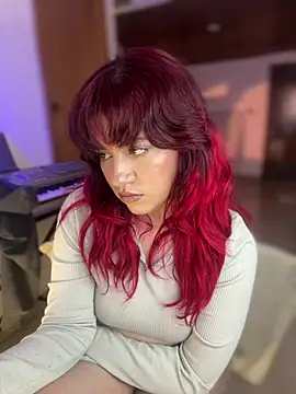 NikkiNix