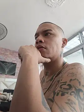 AlphaMasterXxx live sex cam