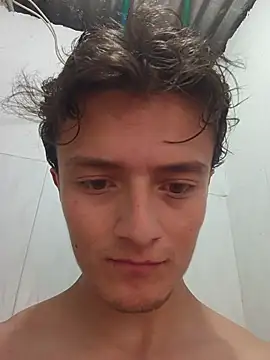 Davitfitnosuke live sex cam