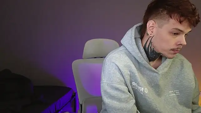 Denis（DENIS_HERE）