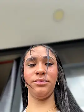 Isabella-Teen live cam preview