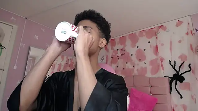 Santy_bigcock_01