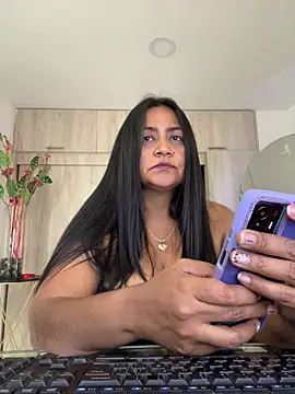 Adele_Sweett live cam preview
